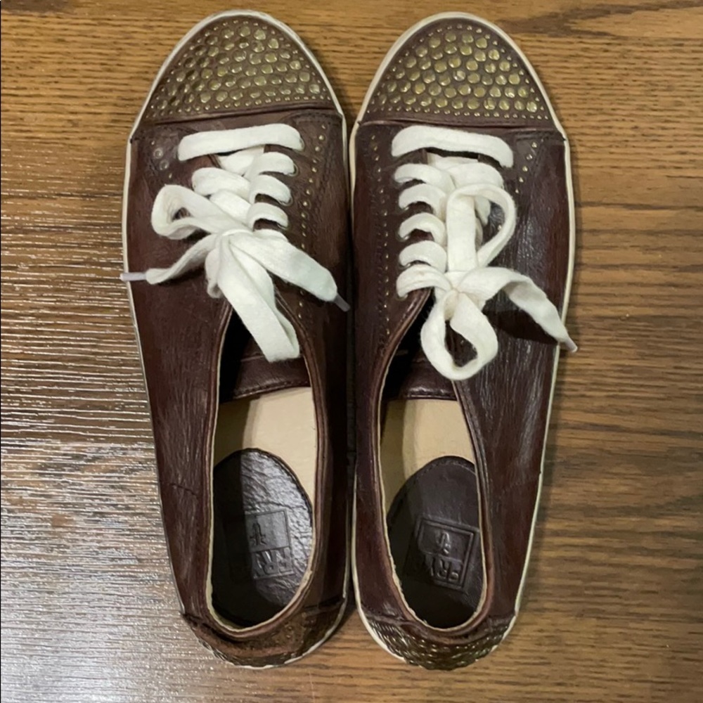 Frye Kira Studded Low Sneaker brown